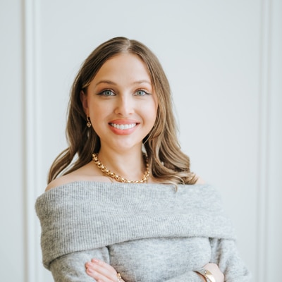 Kseniya Bulat Toronto Psychotherapist